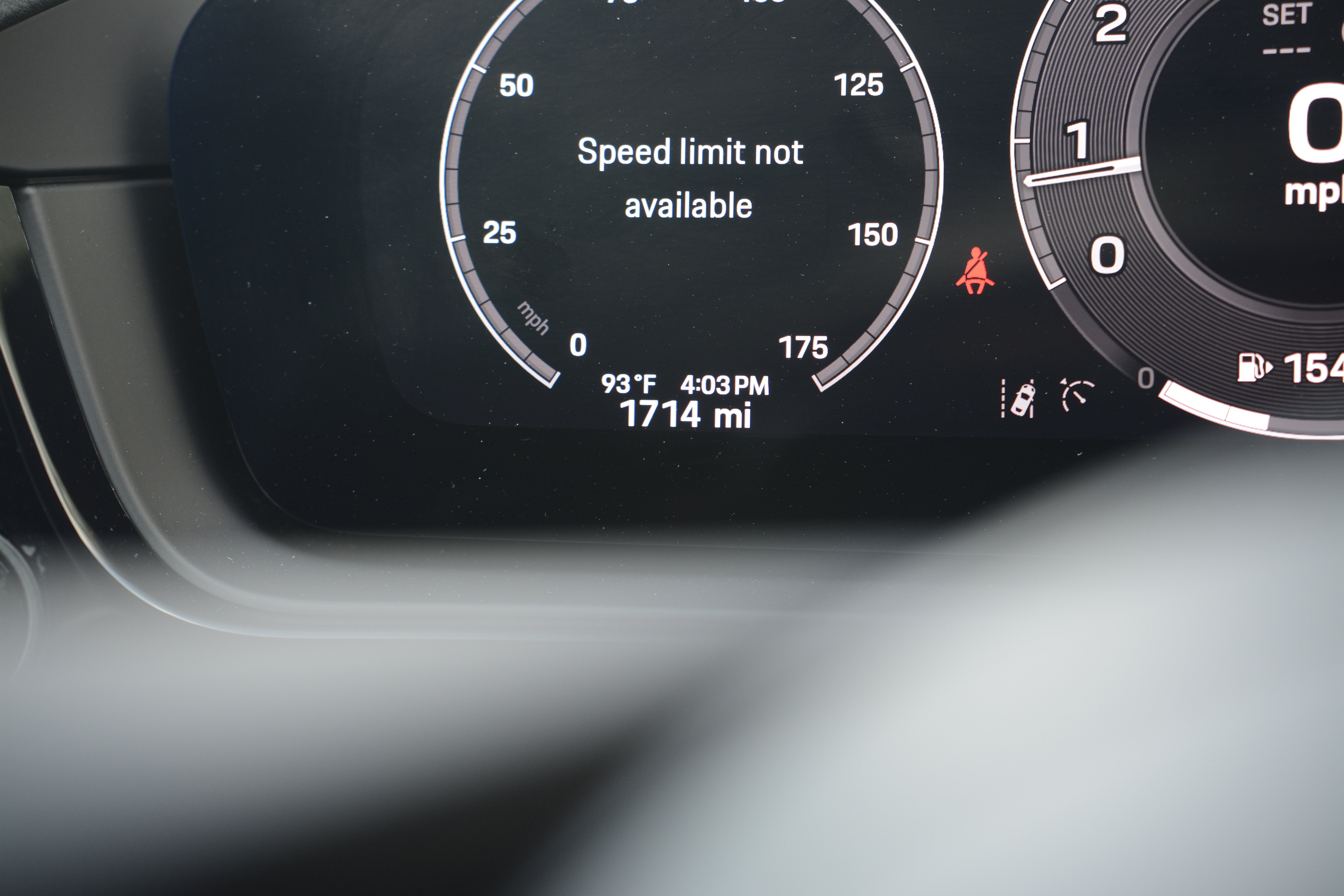 Certified 2025 Porsche Cayenne AWD/4WD image 20