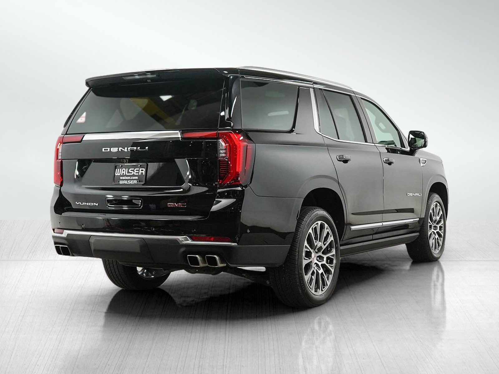 Used 2025 GMC Yukon Denali w/ Sun & Power Step Package AWD/4WD image 5