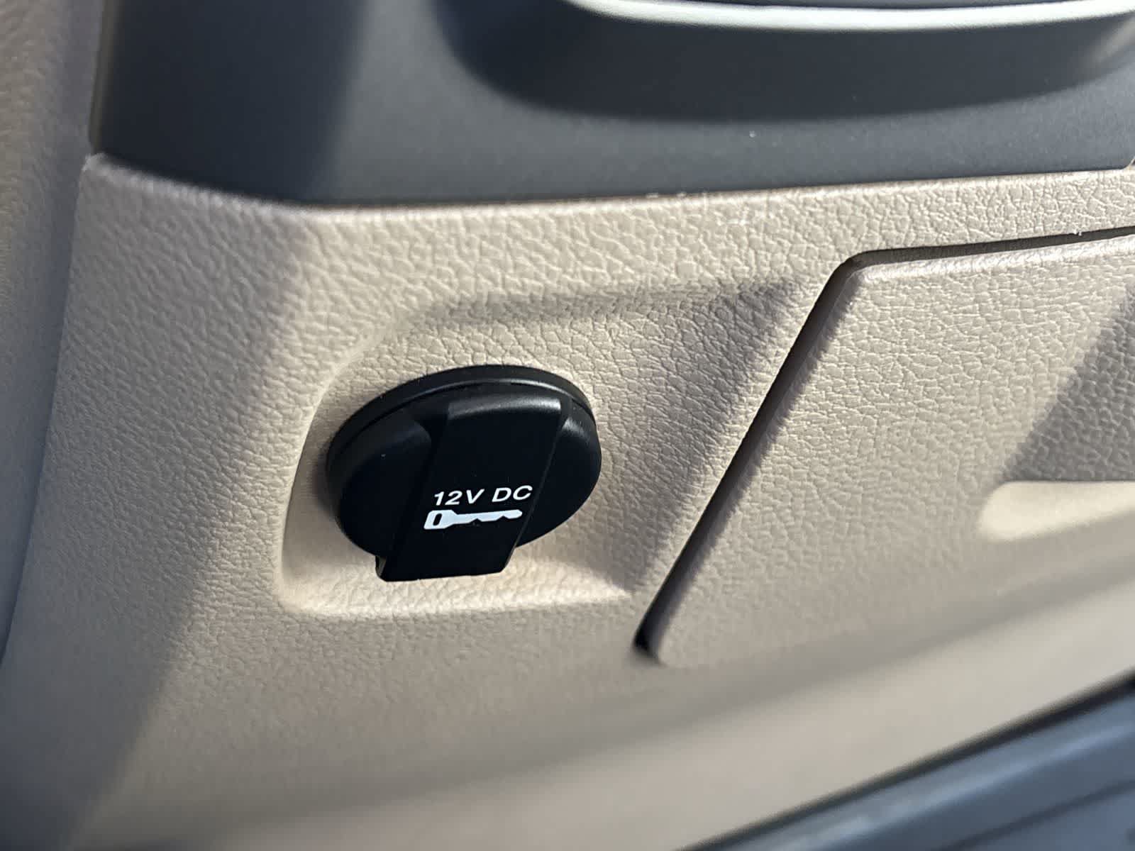 Used 2014 RAM 3500 Laramie w/ Convenience Group AWD/4WD image 30