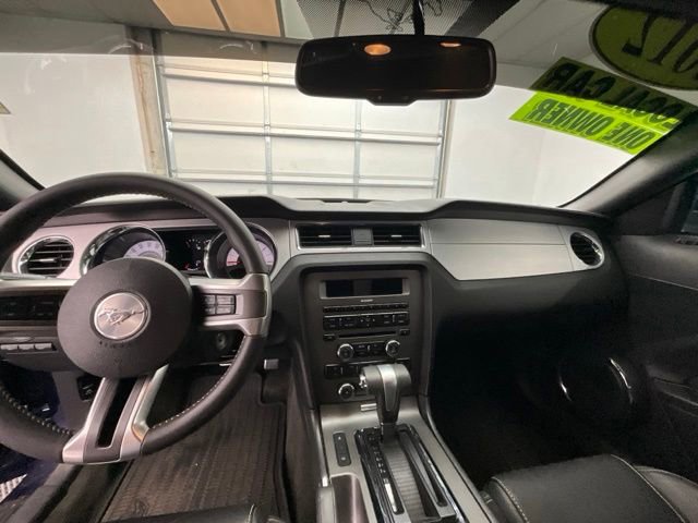 Used 2012 Ford Mustang Premium RWD image 3