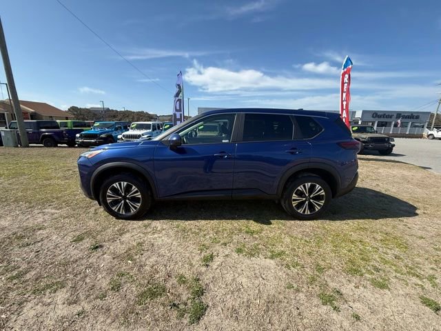 Used 2023 Nissan Rogue SV image 4