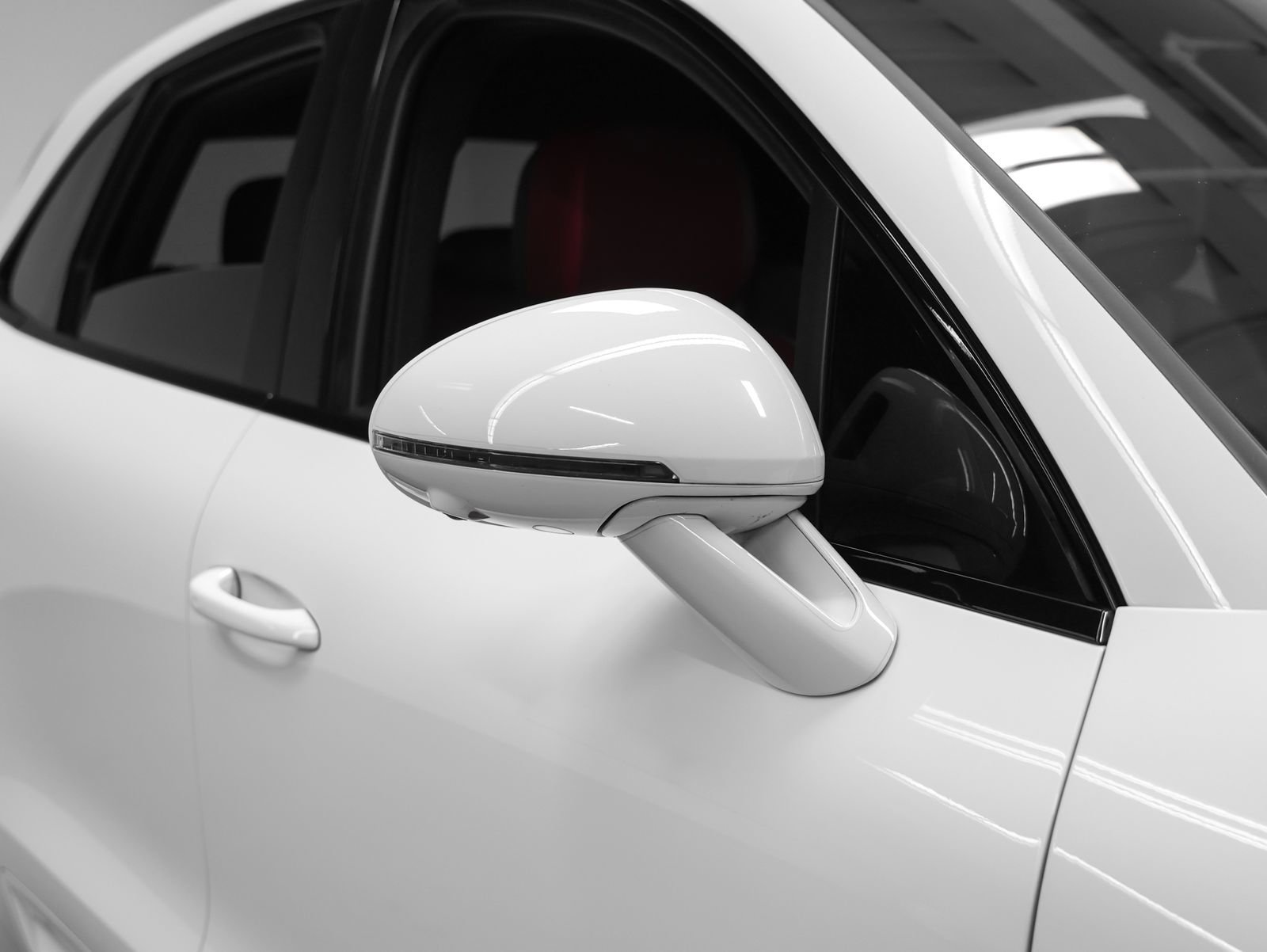 Certified 2022 Porsche Macan S image 14