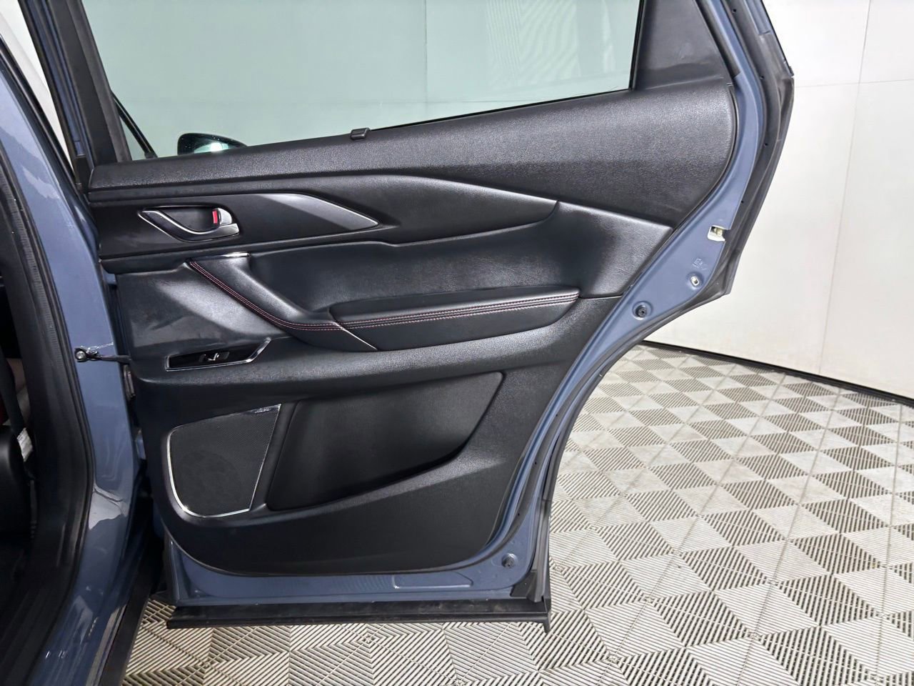 Used 2023 MAZDA CX-9 Carbon Edition image 28