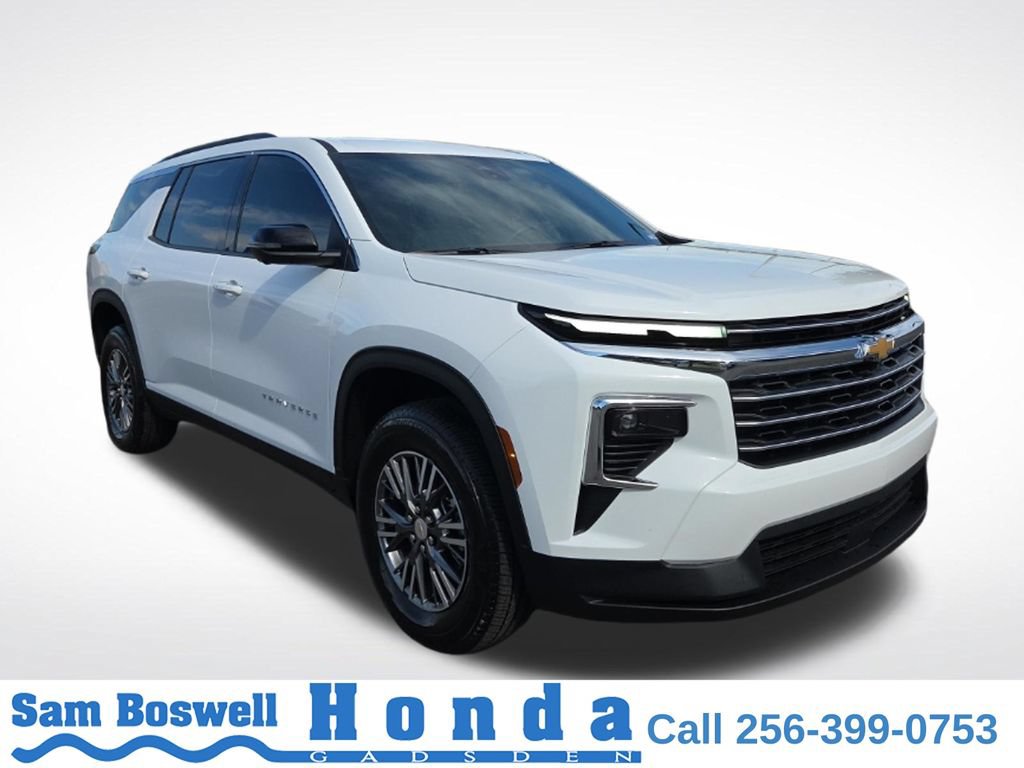 Used 2025 Chevrolet Traverse LT w/ Driver Confidence Package
