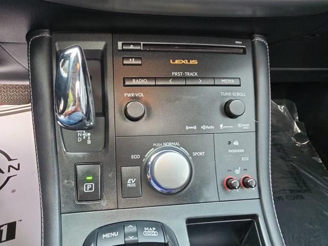 Used 2013 Lexus CT 200h w/ Premium Pkg w/Navigation FWD image 21