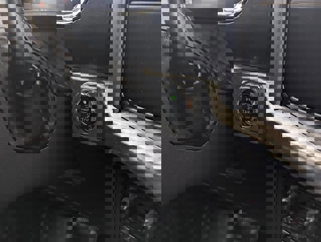 Used 2022 Ford F150 Lariat w/ Equipment Group 501A Mid image 32