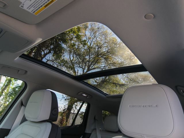 Used 2026 GMC Terrain Denali image 23