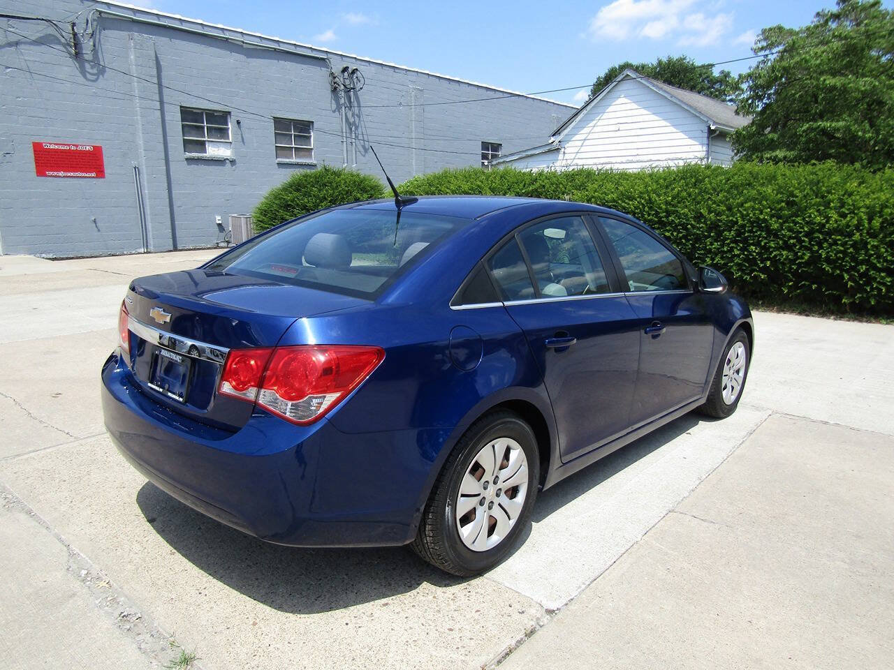 Used 2012 Chevrolet Cruze LS w/ Connectivity Package FWD image 7
