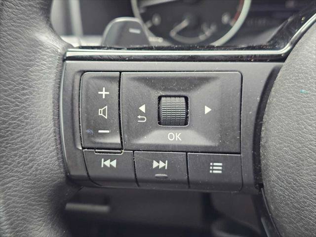 Used 2022 Nissan Rogue SV FWD image 33