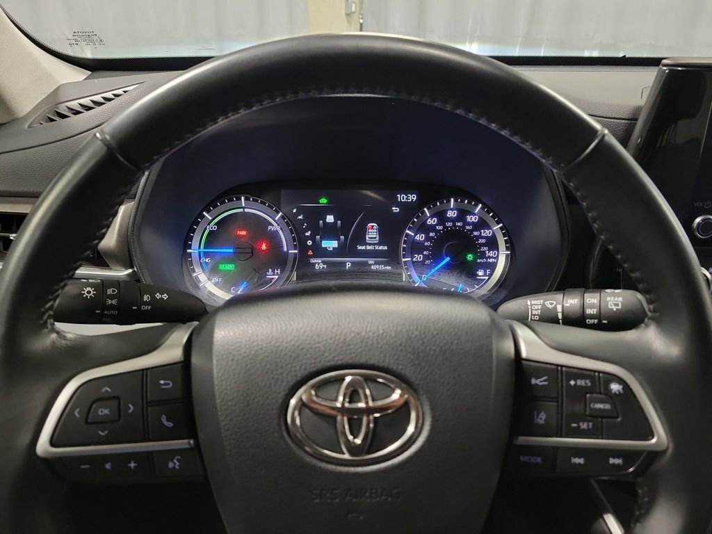 Used 2023 Toyota Highlander LE image 14