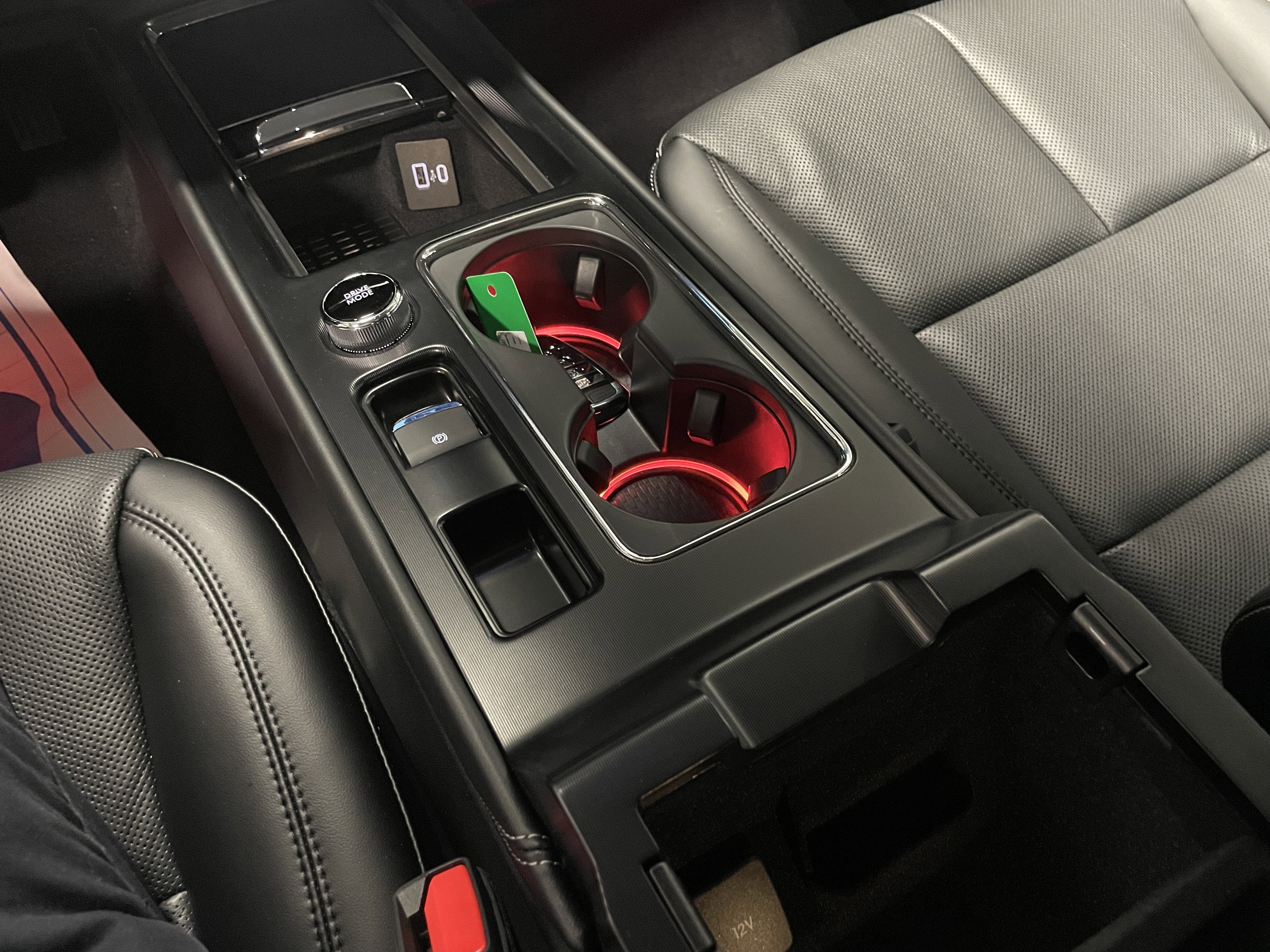 New 2025 Lincoln Corsair Reserve w/ Equipment Group 202A image 16