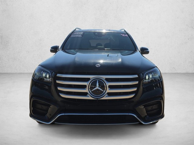 Used 2024 Mercedes-Benz GLS 450 4MATIC image 2