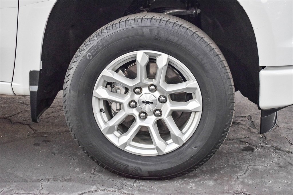 Used 2024 Chevrolet Silverado 1500 RST image 9