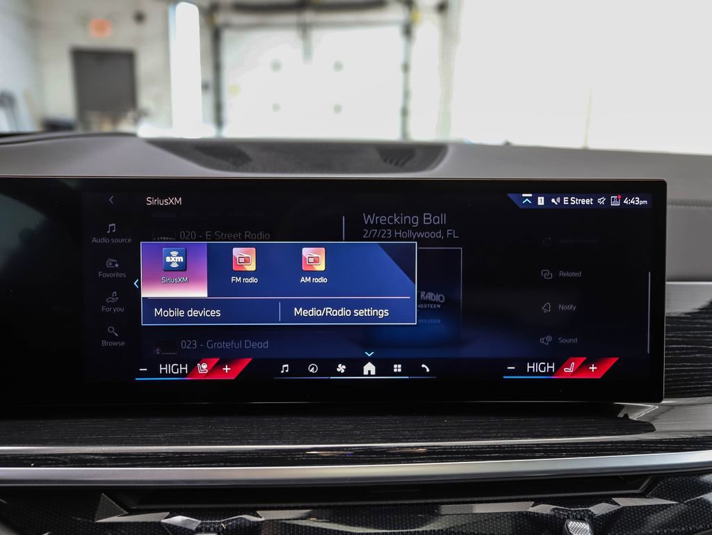 Used 2024 BMW X7 xDrive40i w/ Executive Package image 17