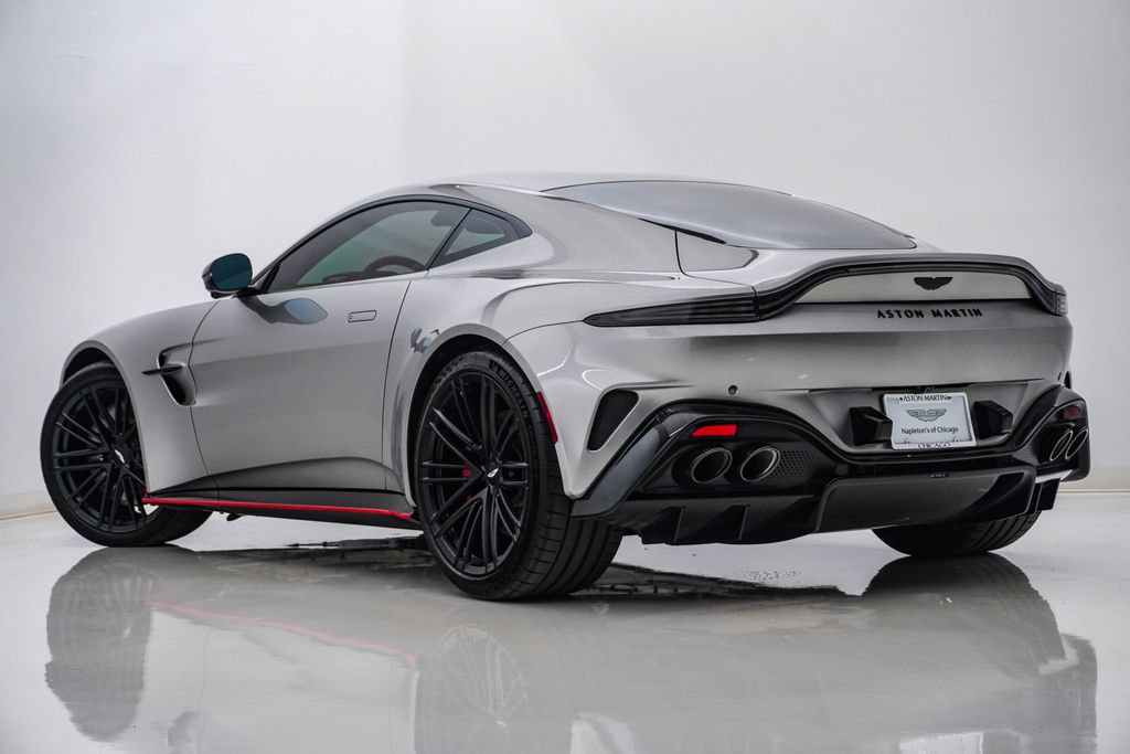 Used 2025 Aston Martin V8 Vantage Coupe RWD image 8