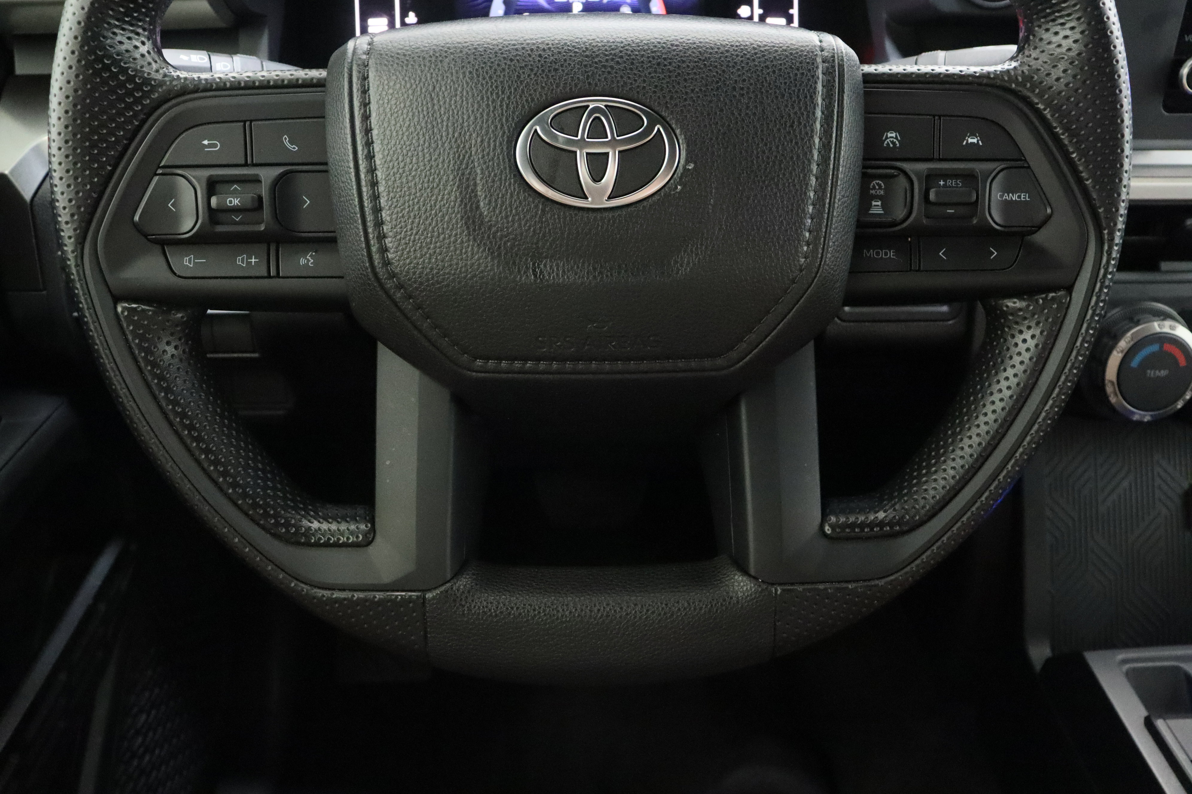 Used 2025 Toyota Tacoma SR5 AWD/4WD image 24