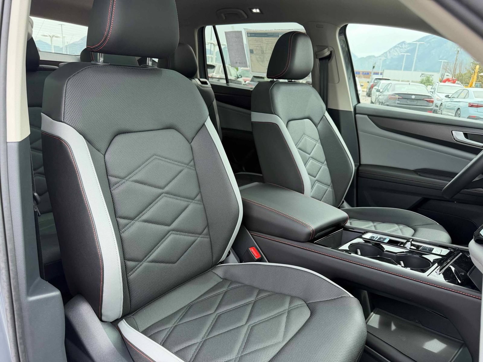 New 2026 Volkswagen Atlas Peak Edition AWD/4WD image 33