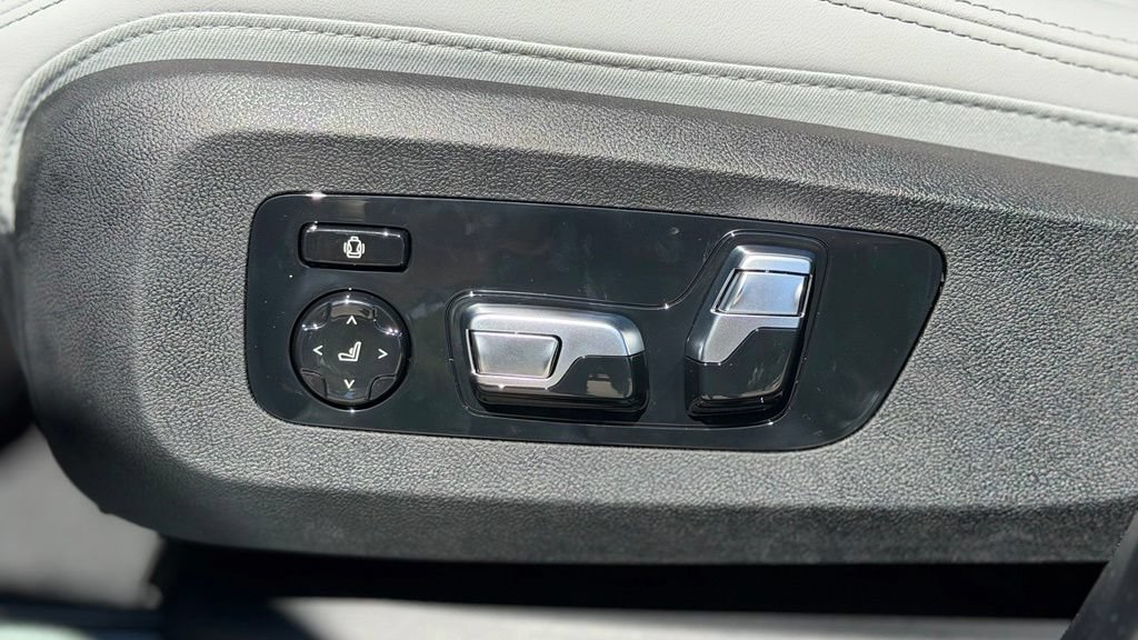New 2027 BMW X7 xDrive40i w/ M Sport Package AWD/4WD image 19