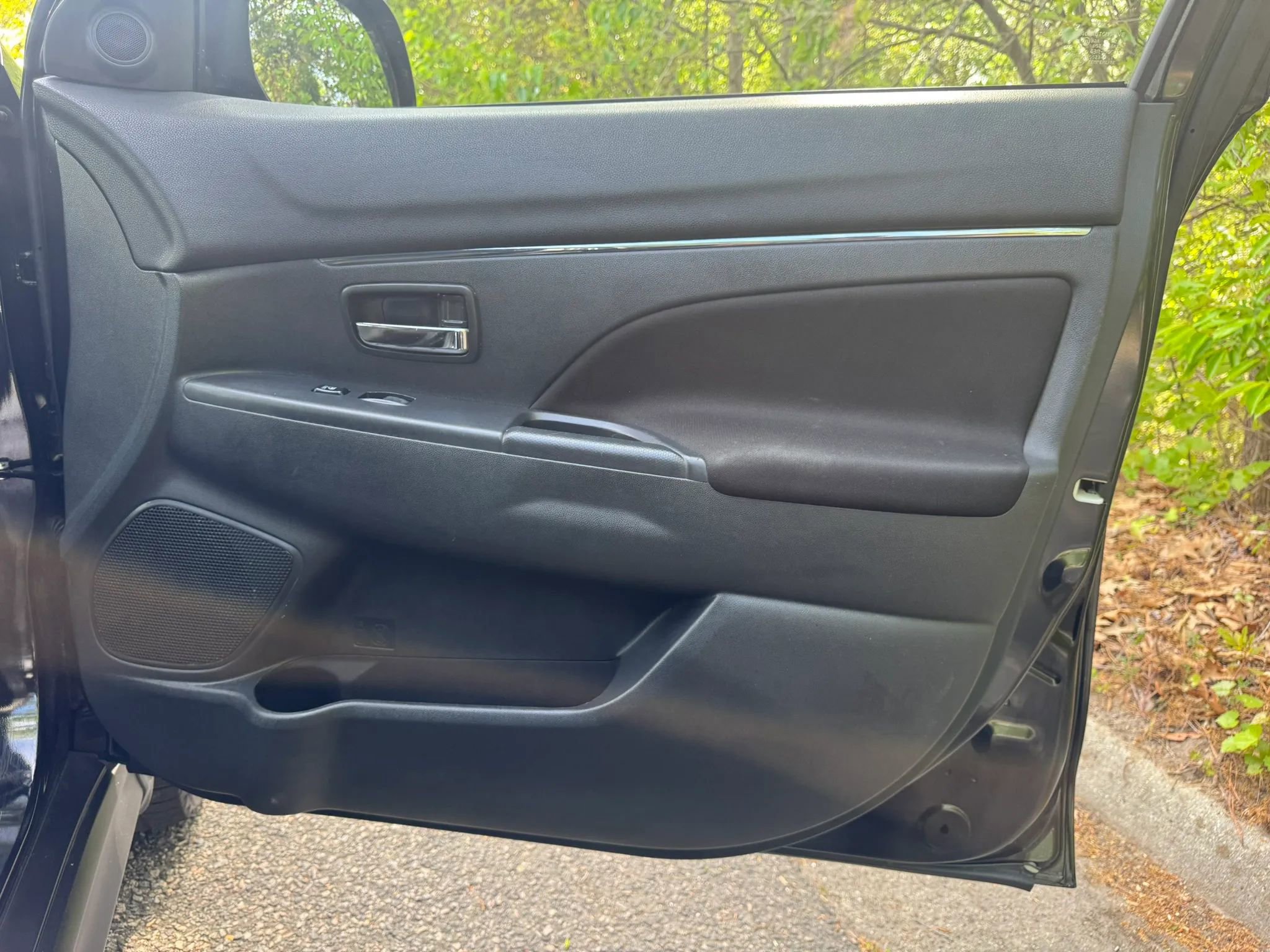 Used 2020 Mitsubishi Outlander Sport ES FWD image 12