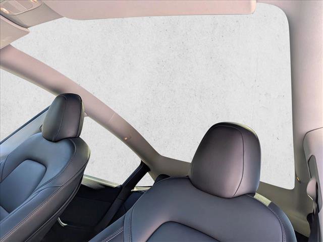 Used 2022 Tesla Model Y Performance image 15