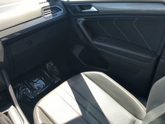 Certified 2024 Volkswagen Tiguan SE FWD image 16