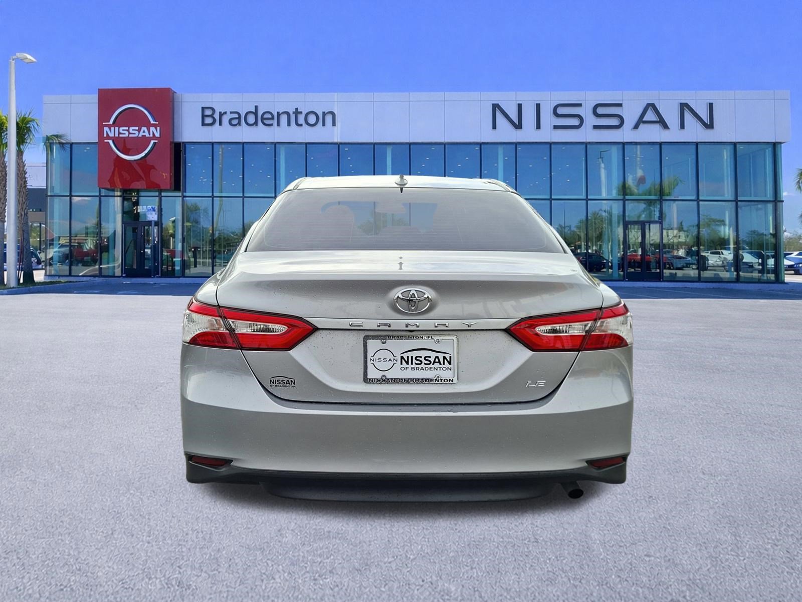 Used 2019 Toyota Camry LE image 6