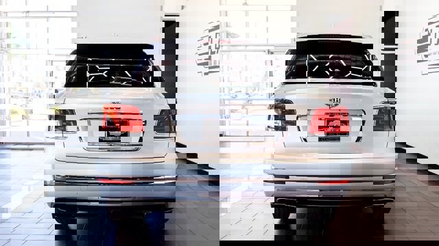 Used 2018 Bentley Bentayga image 7