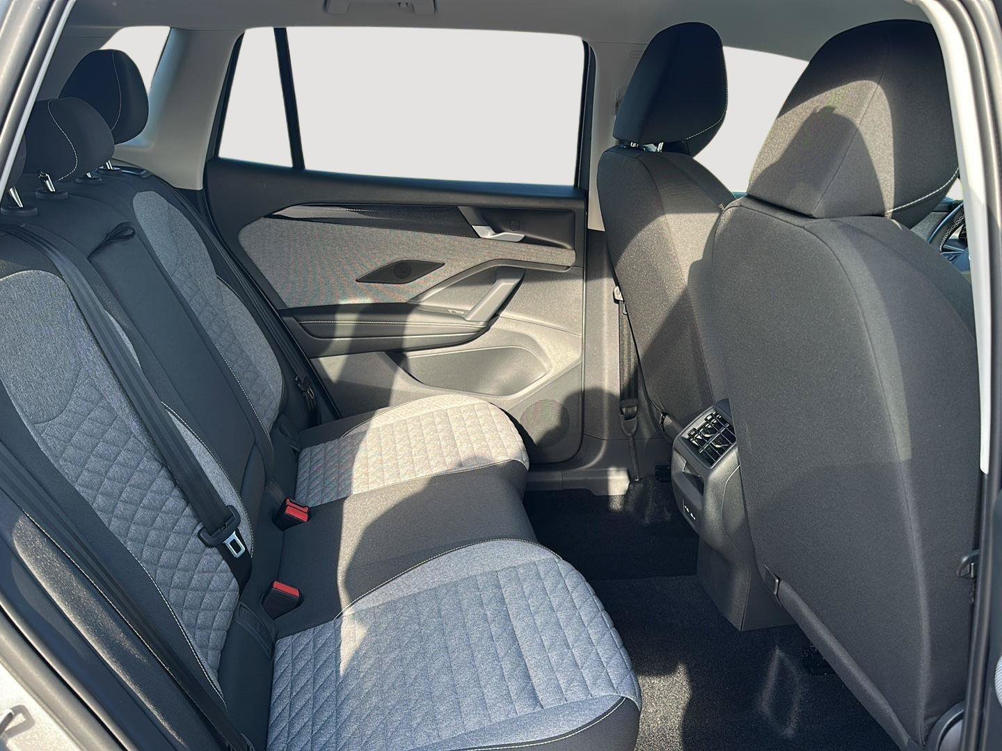 New 2026 Volkswagen Tiguan S AWD/4WD image 17