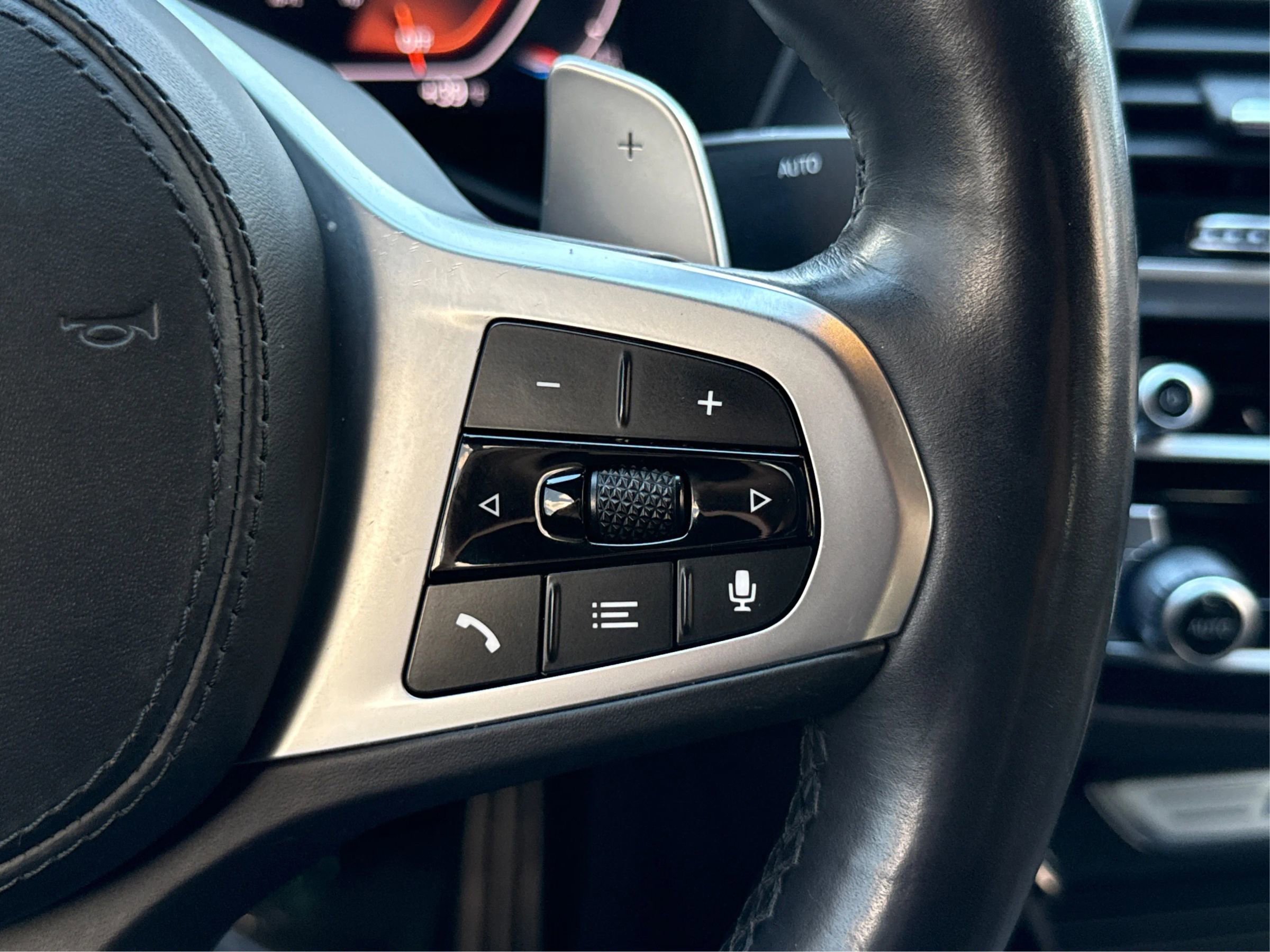 Used 2020 BMW X4 M40i w/ Premium Package image 38