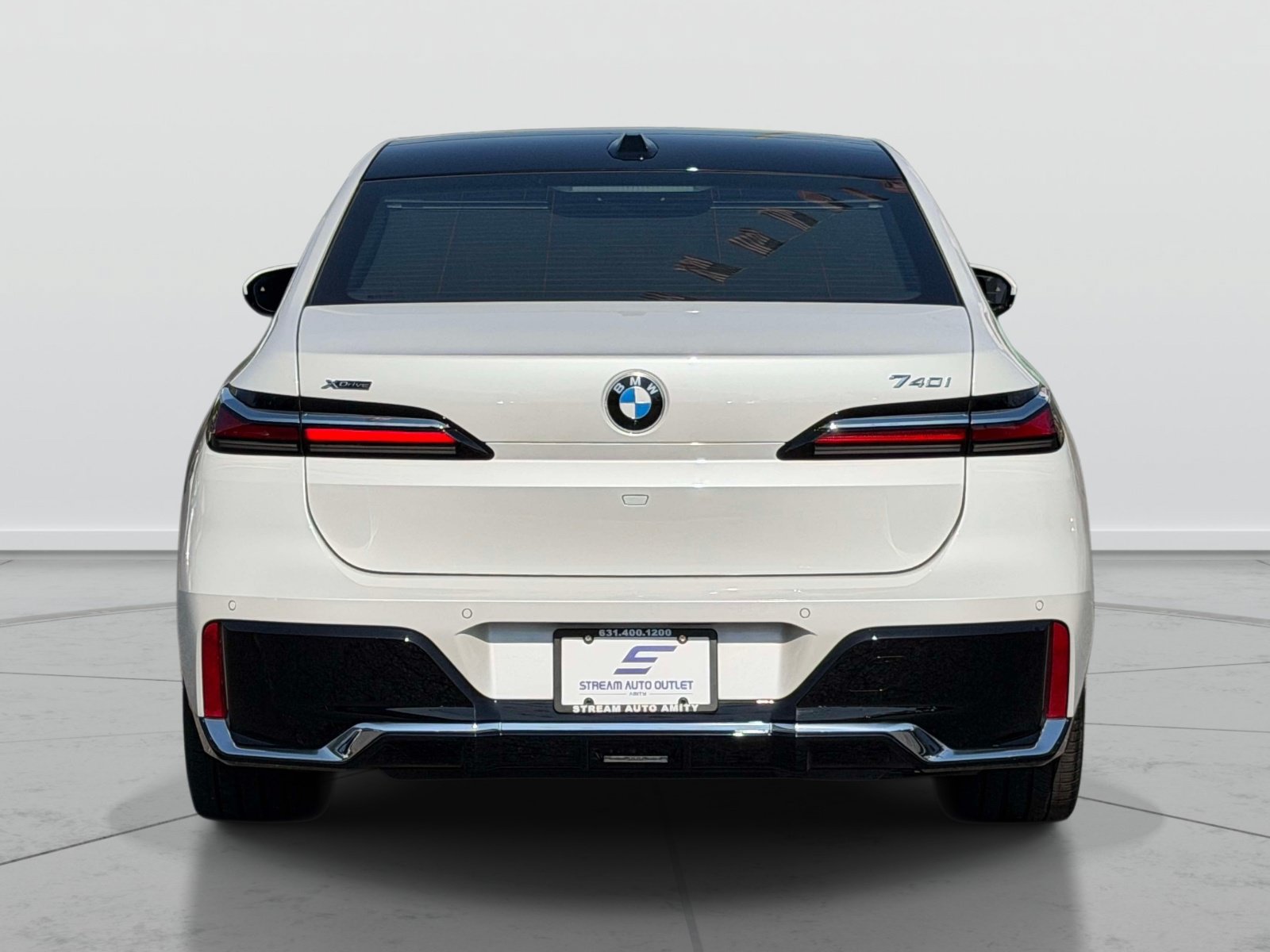 Used 2026 BMW 740i xDrive AWD/4WD image 6