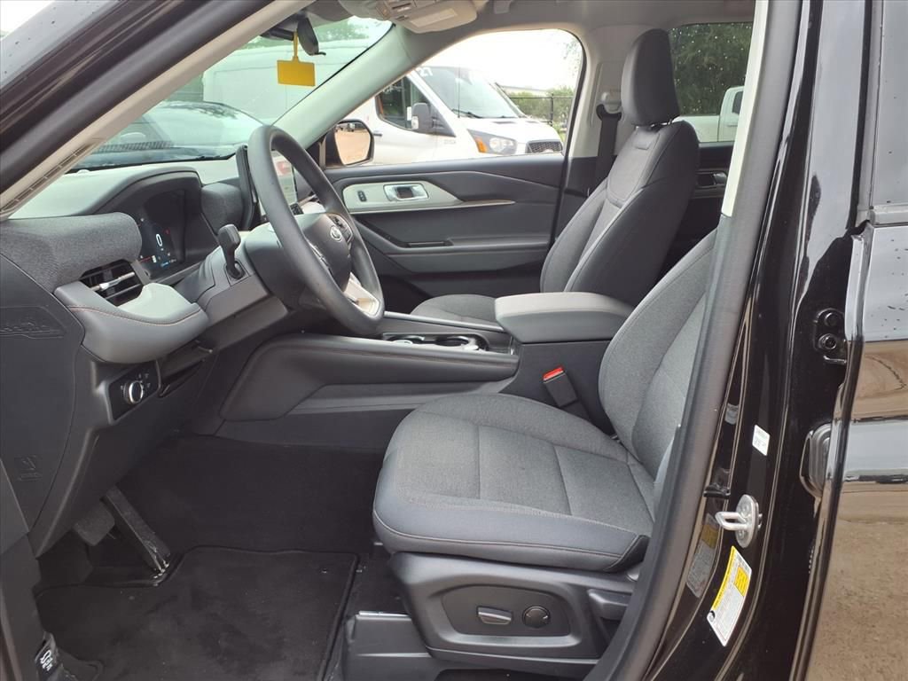 New 2026 Ford Explorer Active RWD image 19