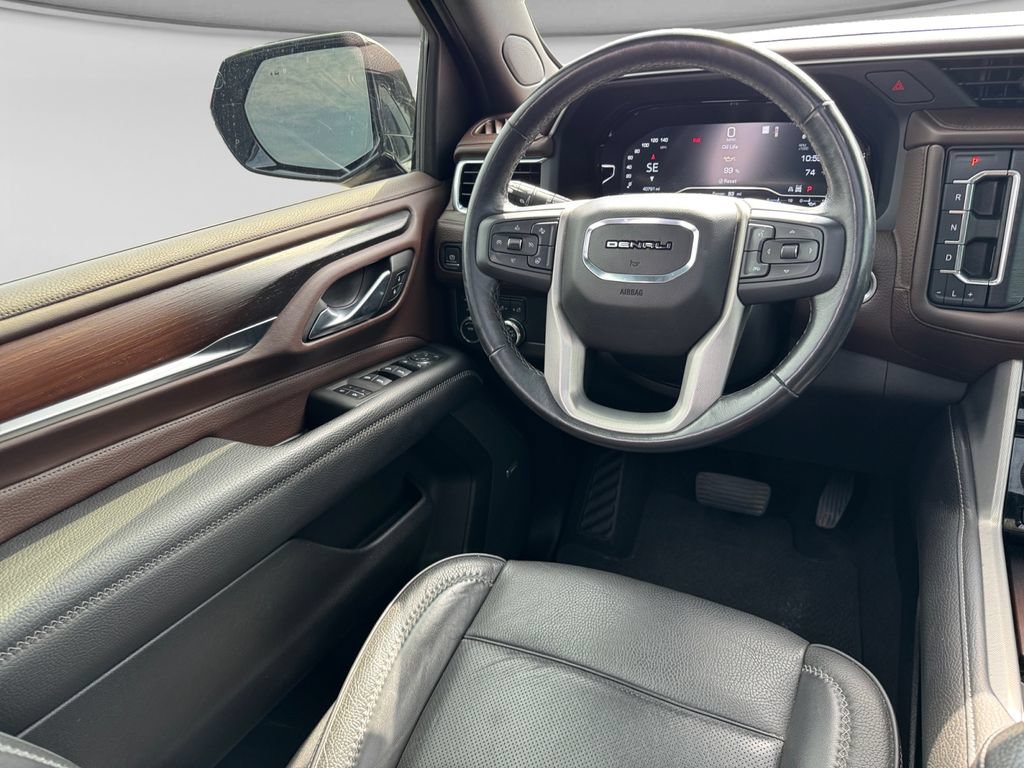 Used 2022 GMC Yukon XL Denali AWD/4WD image 23