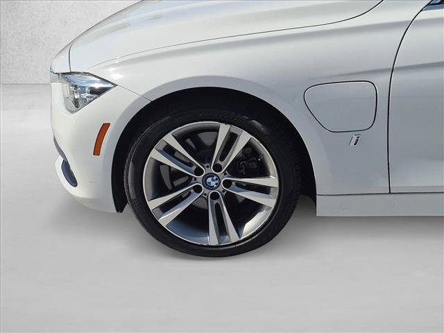 Used 2018 BMW 330e RWD image 14