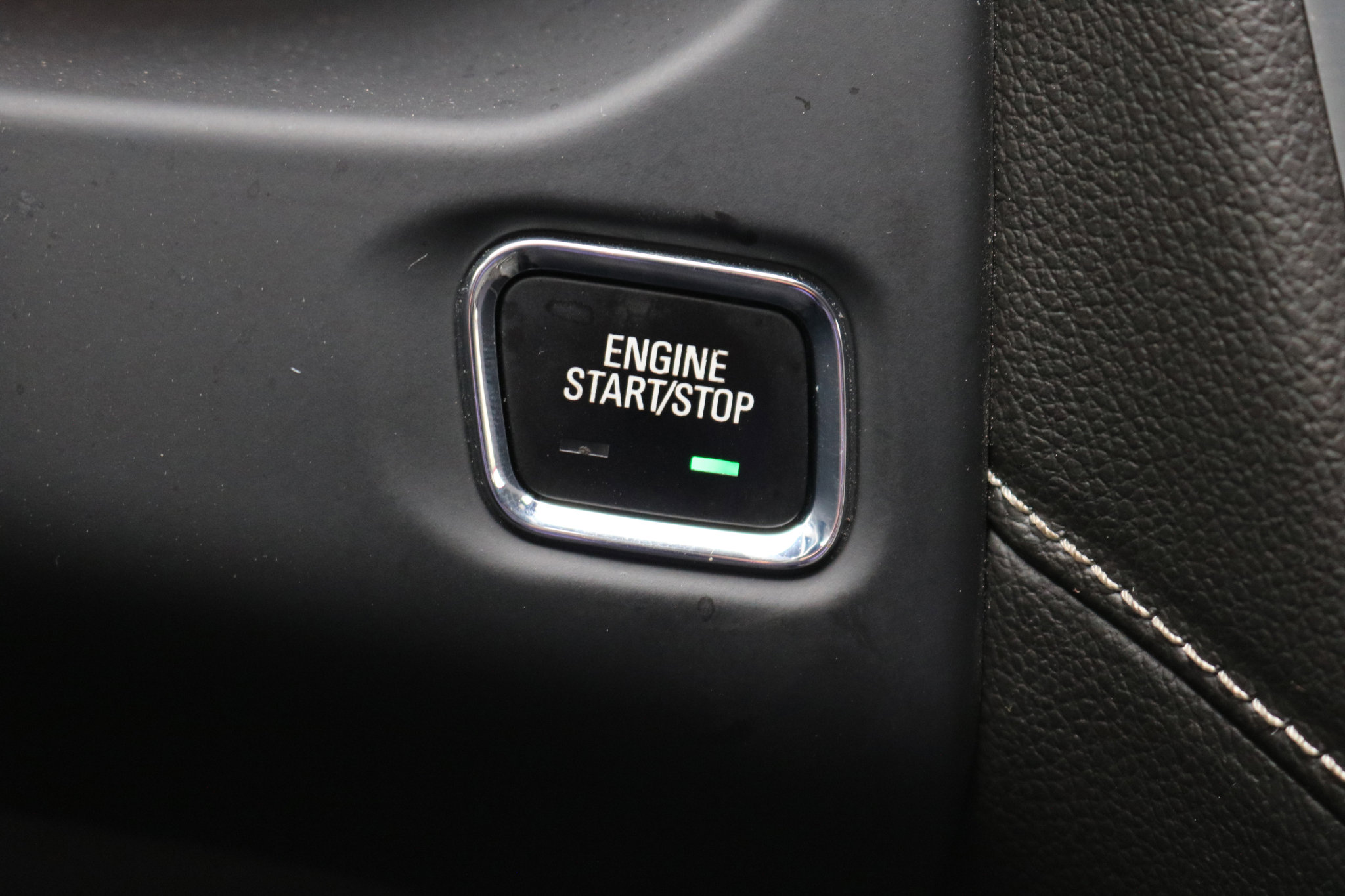 Used 2023 GMC Acadia SLT image 46