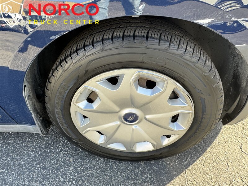 Used 2015 Ford Transit Connect XL FWD image 13