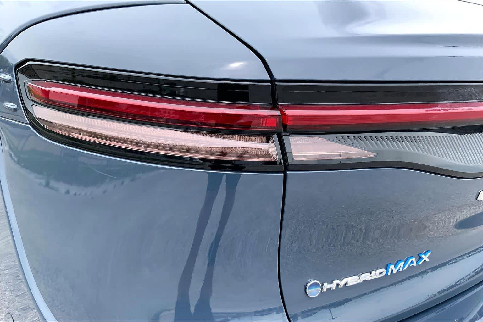 Certified 2025 Toyota Crown Platinum AWD/4WD image 28