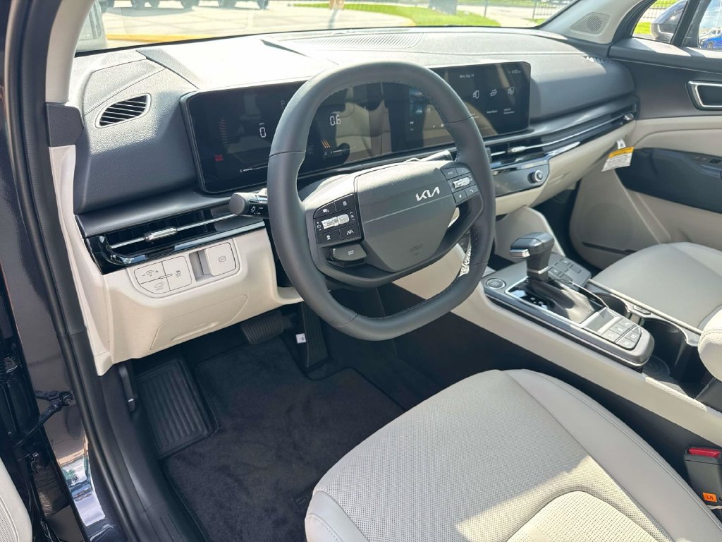 New 2026 Kia Sportage EX FWD image 19