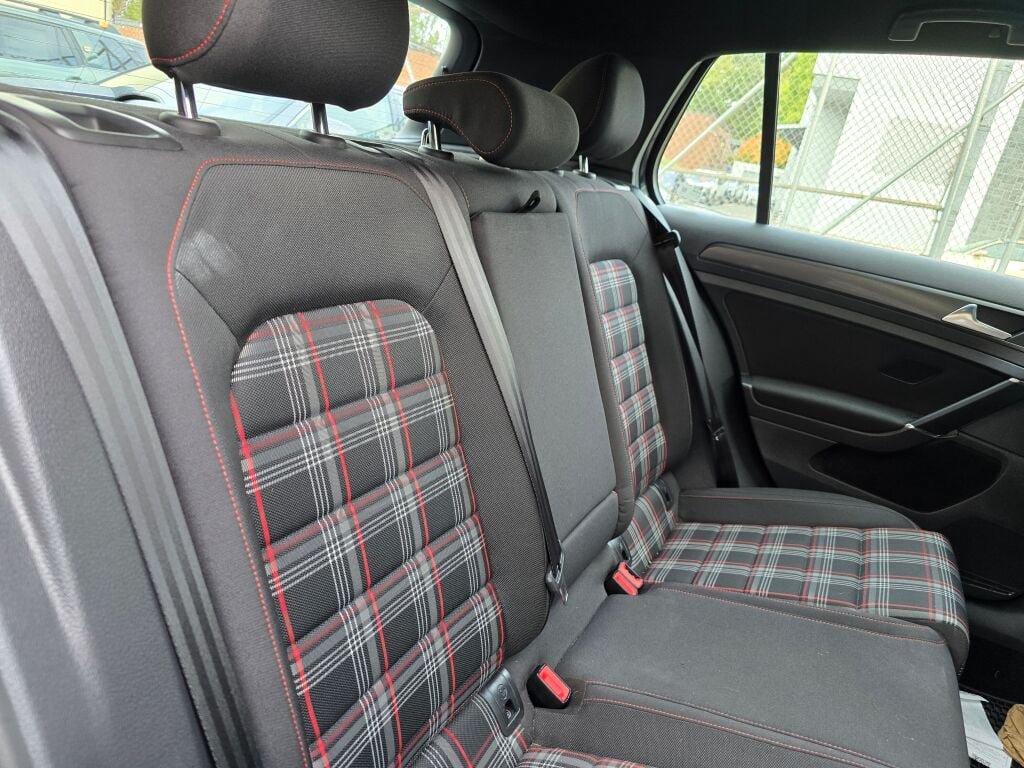 Used 2018 Volkswagen GTI S FWD image 11
