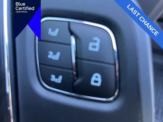 Used 2025 Ford F150 Lariat w/ Equipment Group 502A High AWD/4WD image 12