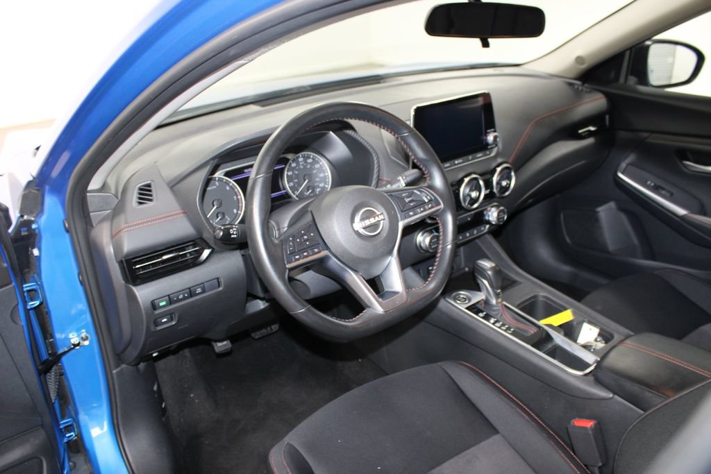 Used 2025 Nissan Sentra SR FWD image 13