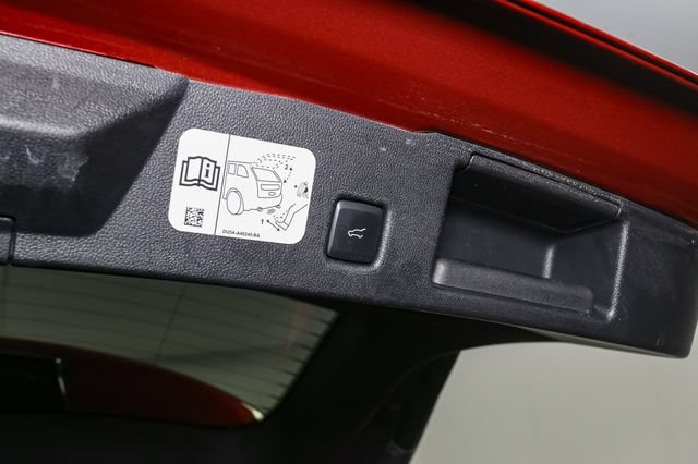 Used 2020 Ford Escape SEL AWD/4WD image 12