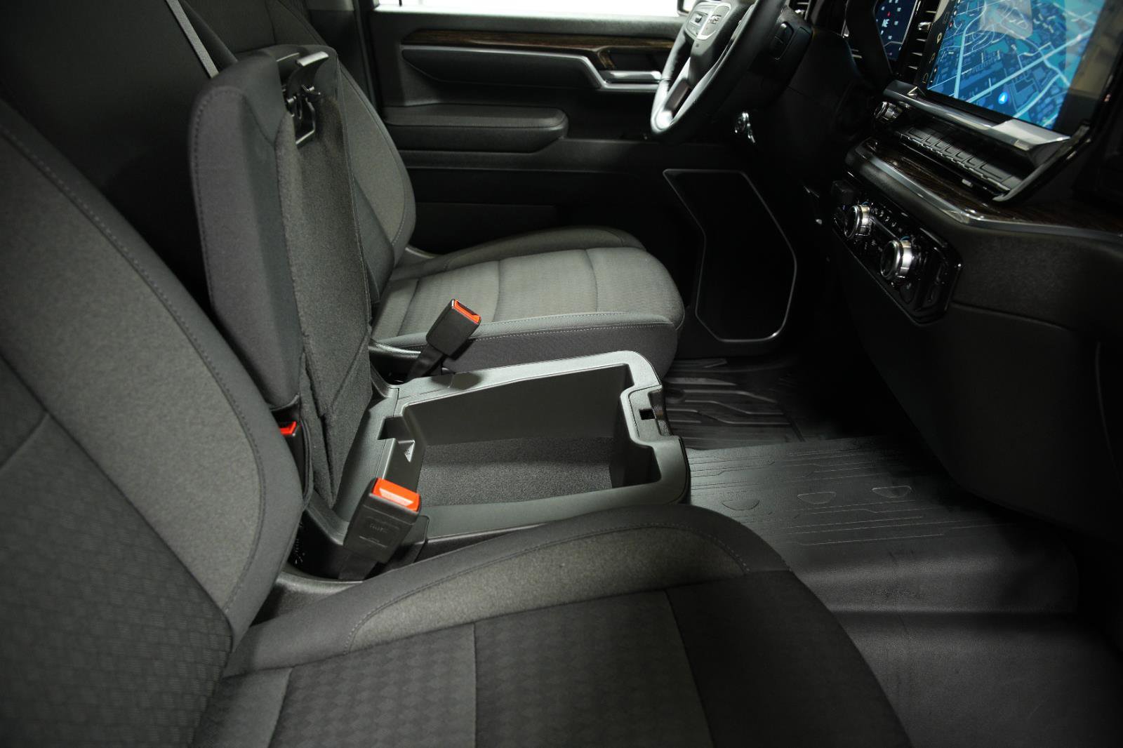 Used 2025 GMC Sierra 2500 SLE w/ SLE Value Package; image 16