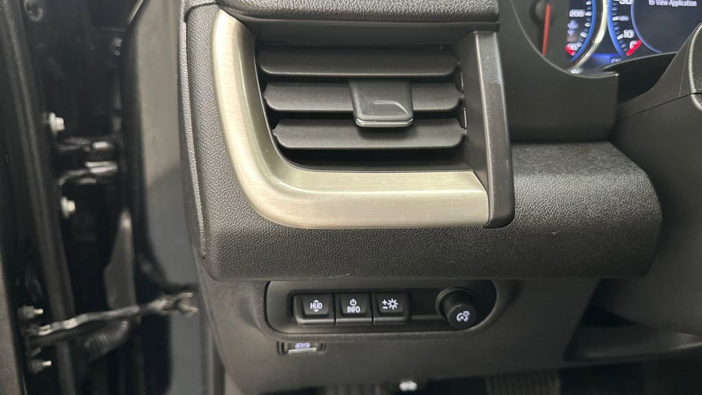 Used 2023 GMC Terrain Denali image 32