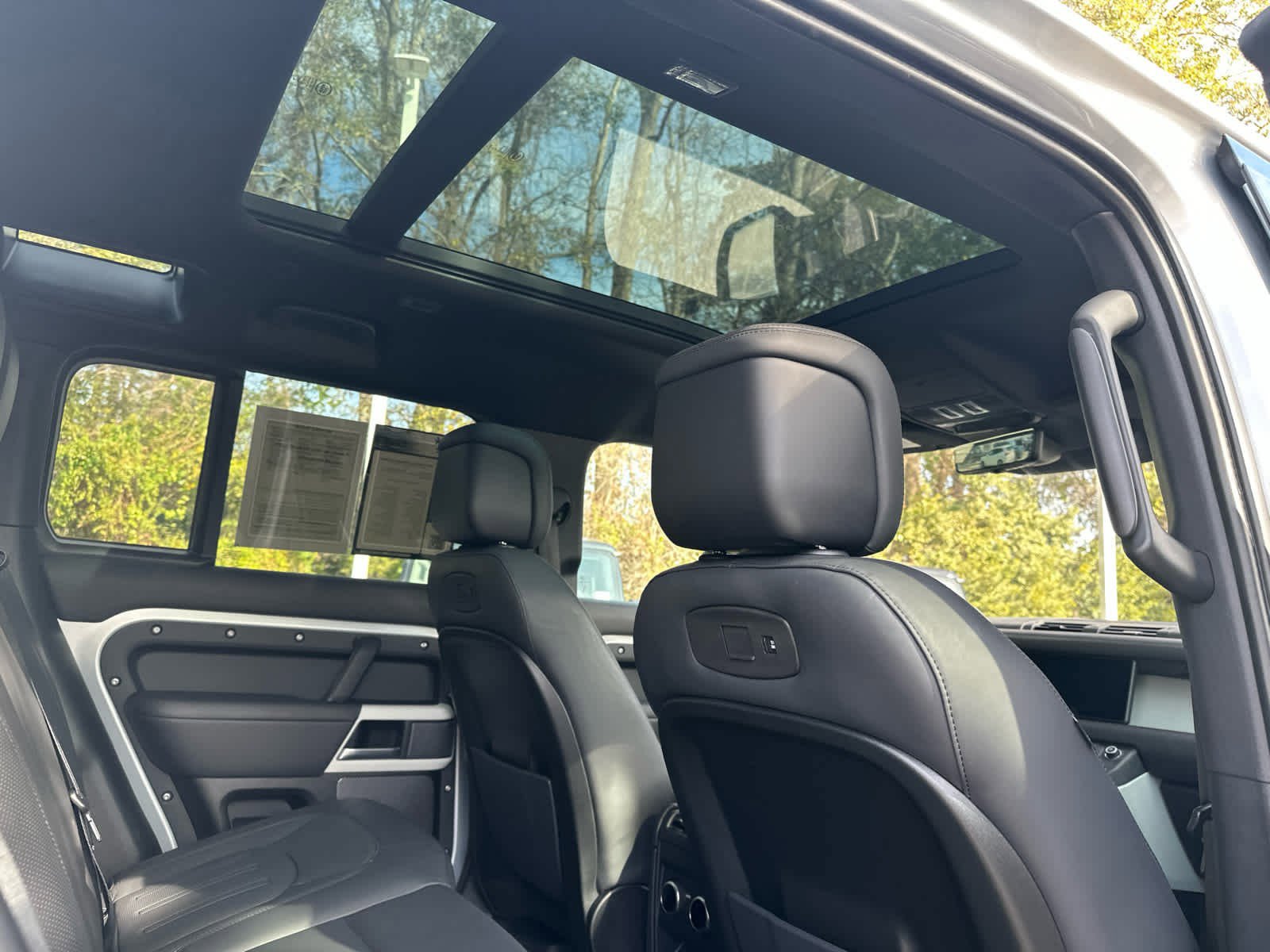 Used 2022 Land Rover Defender 110 XS Edition image 21