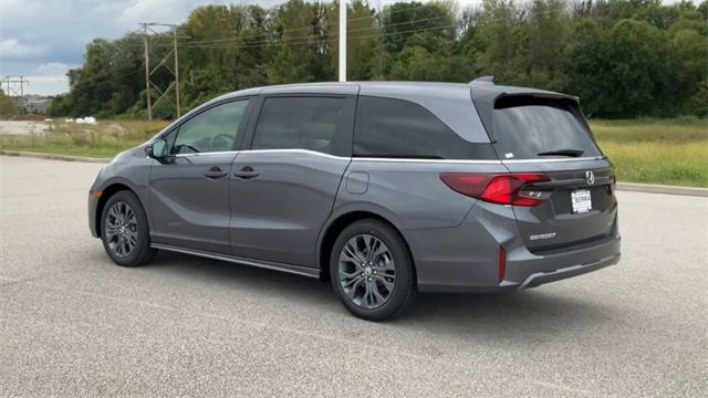 New 2026 Honda Odyssey Touring image 6
