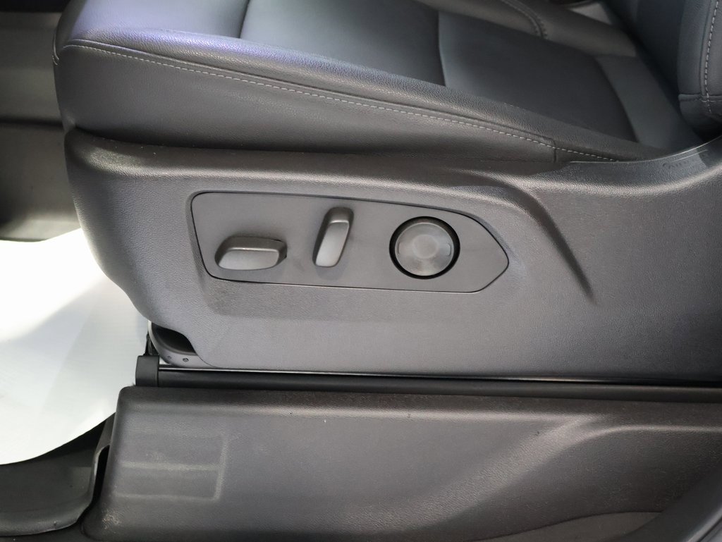 Used 2024 GMC Sierra 1500 Elevation w/ Elevation Premium Package image 13