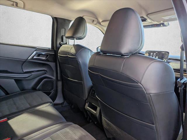 Used 2024 Mitsubishi Outlander SE image 26