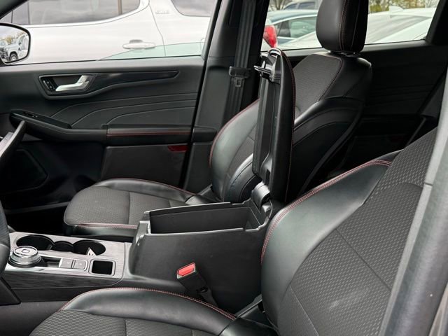 Used 2024 Ford Escape ST-Line w/ Tech Pack #1 AWD/4WD image 28