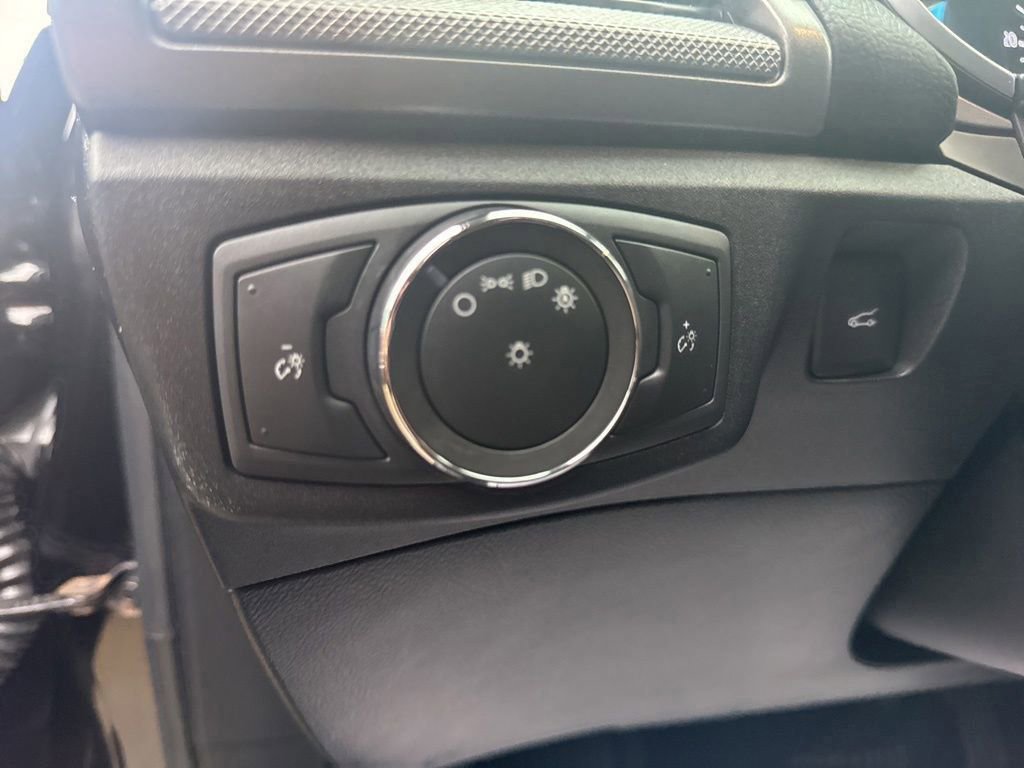 Used 2019 Ford Fusion SE image 20