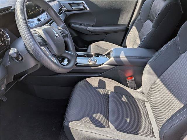 New 2026 Mitsubishi Outlander ES AWD/4WD image 12